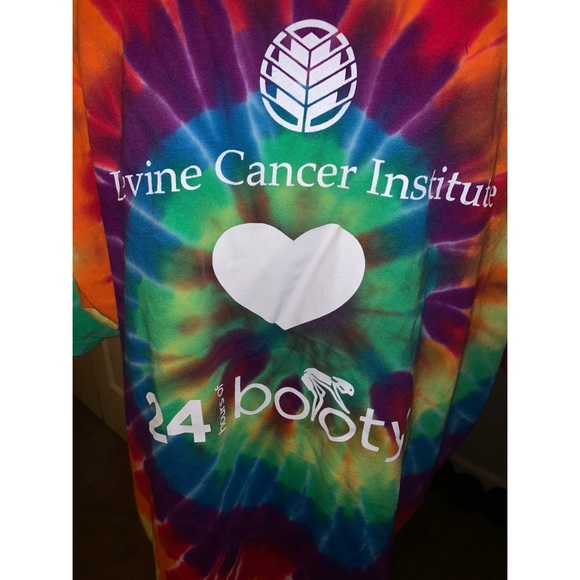Tye Dye Levine Cancer Institute Short Sleeve 💜 - Picture 8 of 8